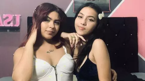 NatashaAndSharon's live cam